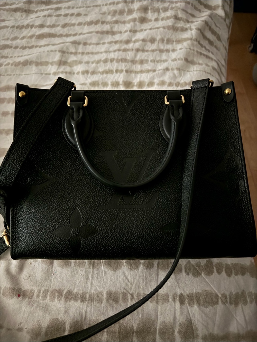 Louis Vuitton Black Embossed Monogram  Leather Shoulder Bag ON the go bb